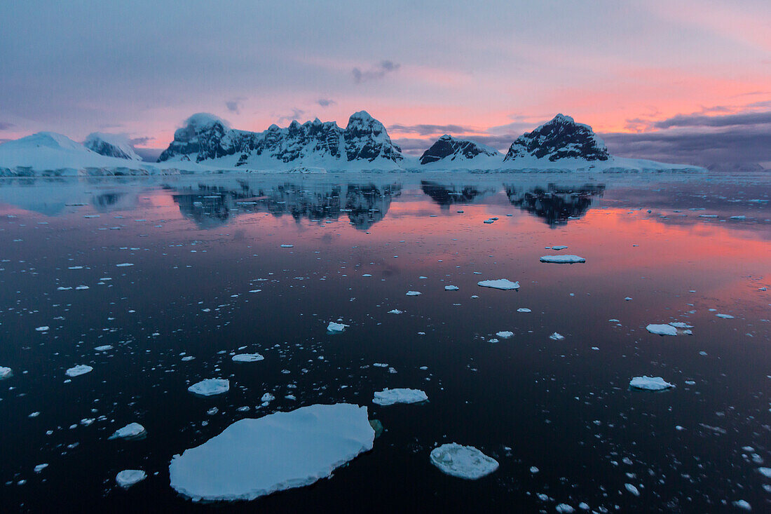 Sunrise over Wiencke Island in the Neumayer Channel, Antarctica, Polar Regions