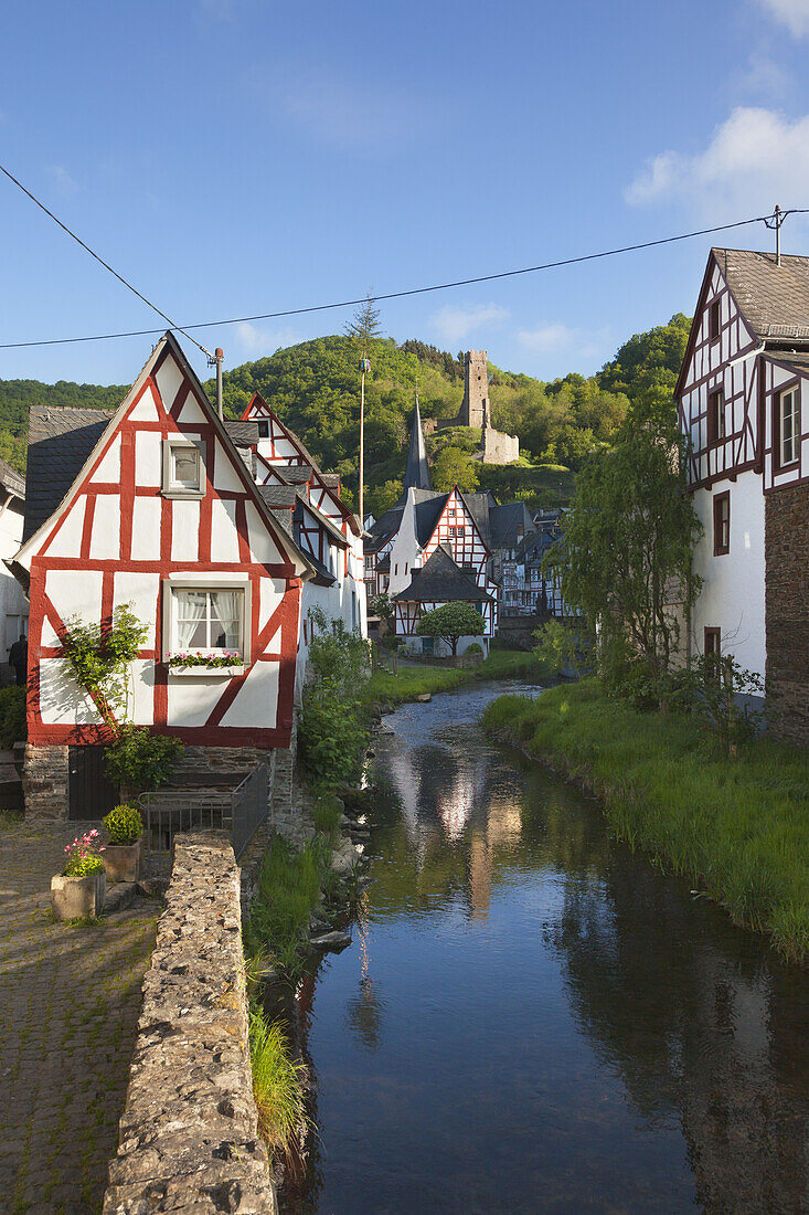 Fachwerkhäuser in Monreal, Eifel, Rheinland-Pfalz, Deutschland