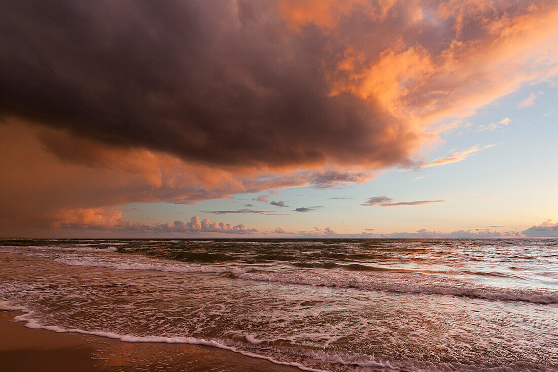 Thunderclouds at western beach, Darss, National Park Vorpommersche Boddenlandschaft, Baltic Sea, Mecklenburg-West Pomerania, Germany