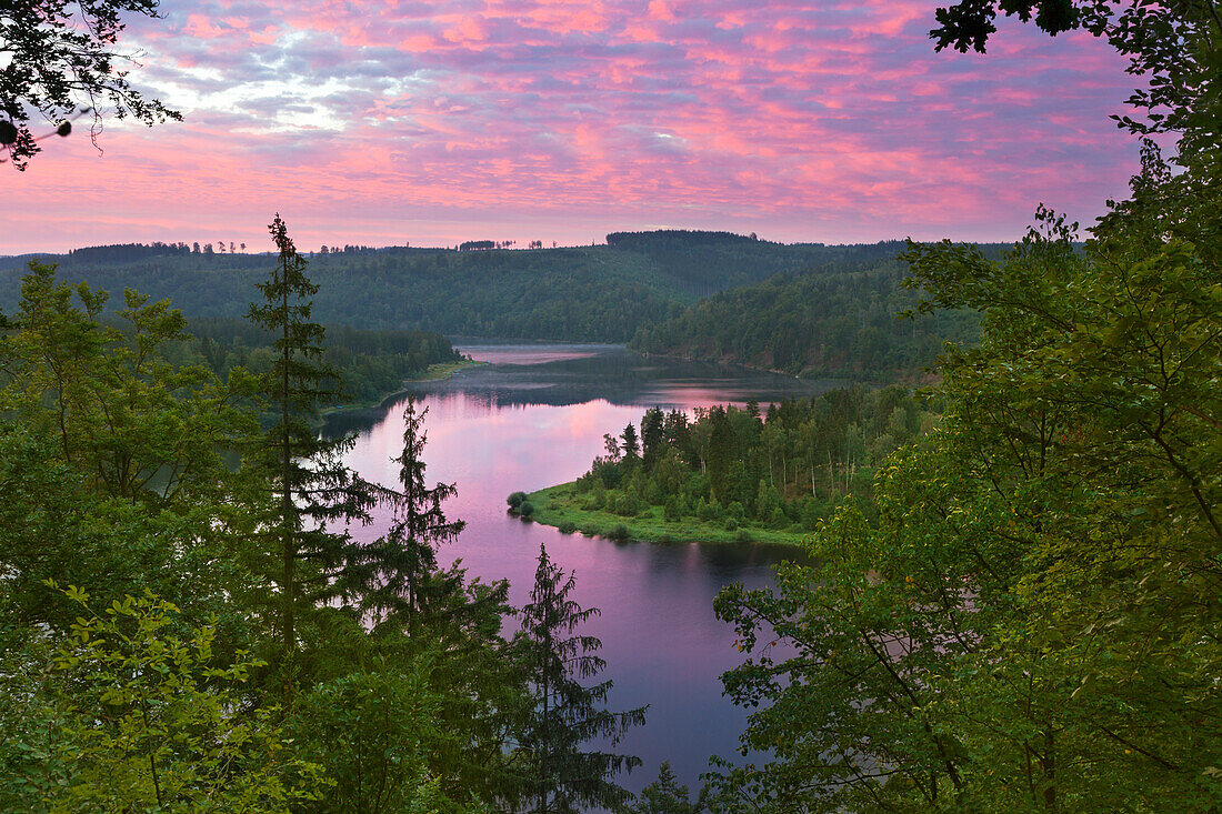 Dawn at Saale barrier lake, nature park Thueringer Schiefergebirge / Obere Saale, Thuringia, Germany