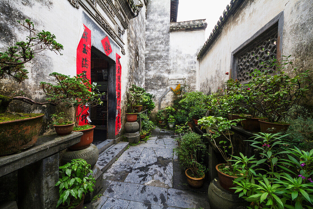 Ruiyu Courtyard, Xidi, Anhui, China