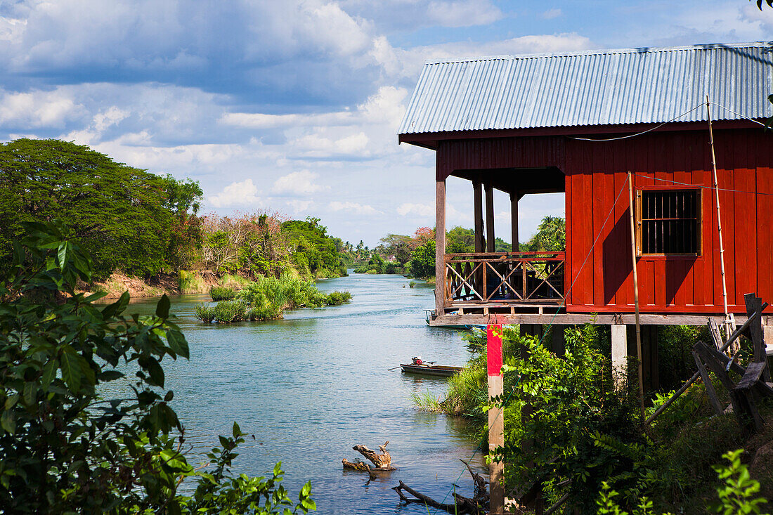 'Stilt house on the island of Don Det on the Mekong River along the Cambodia/Laos border; Si Phan Don, Laos'