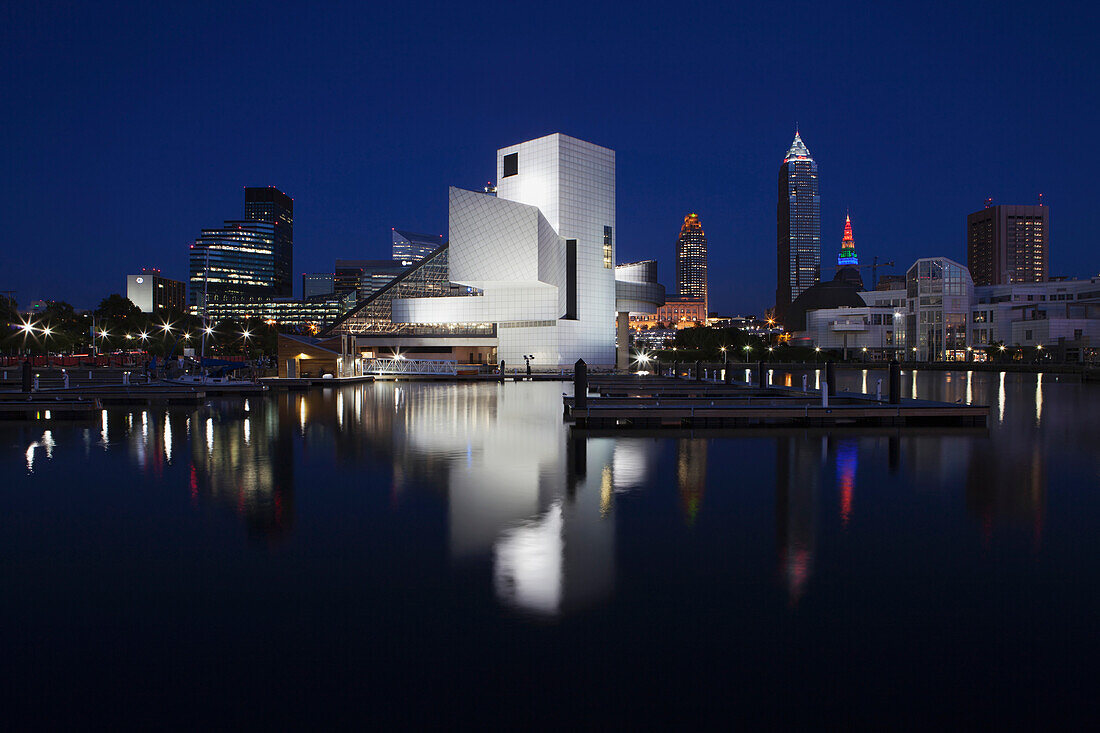 'The I.M. Pei-designed Rock and Roll Hall of Fame and Museum is the centrepiece of the Cleveland, Ohio skyline; Cleveland, Ohio, United States of America'