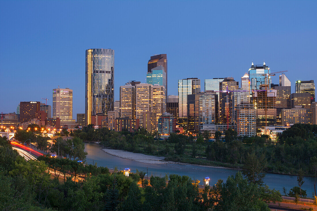 'Modern North American city skyline at sunset; Calgary, Alberta, Canada'