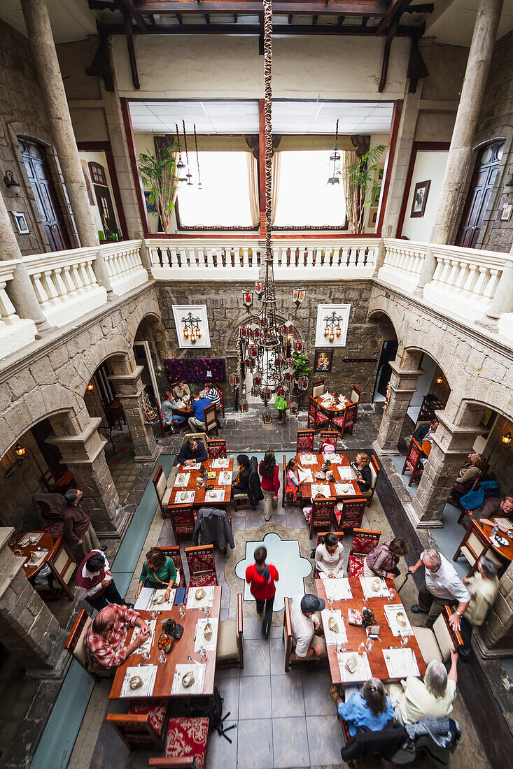 People having lunch at the restaurant of Hotel Roka Plaza, Ambato, Tungurahua, Ecuador