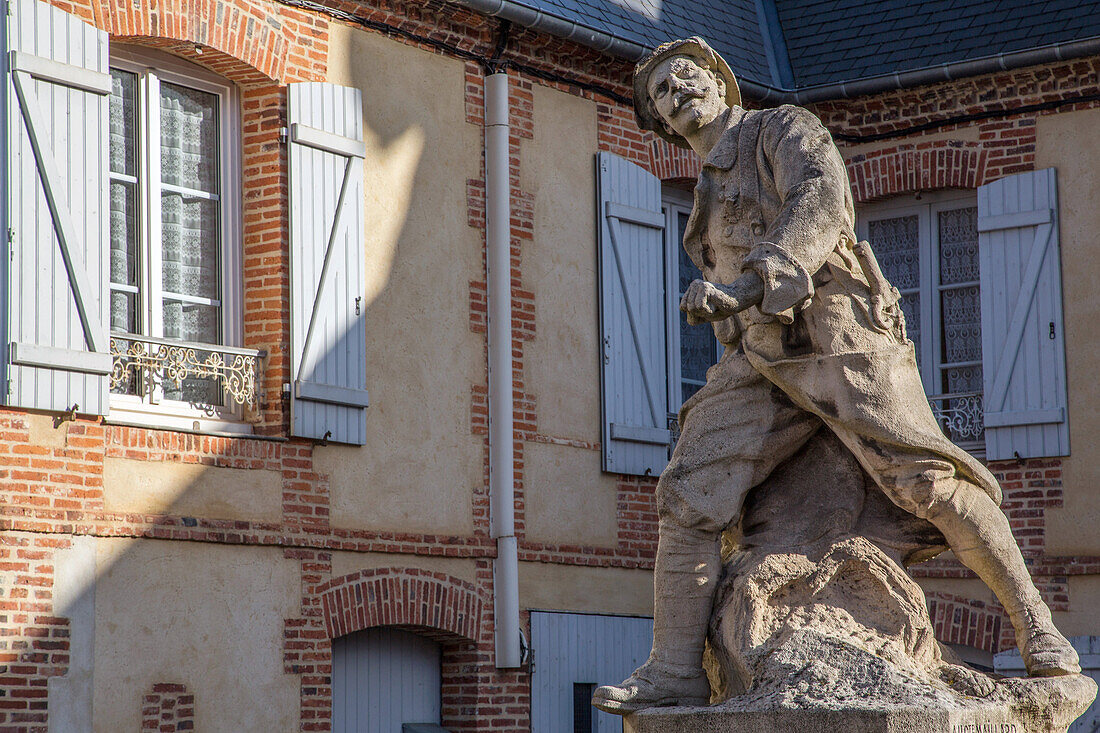 war dead monument, church square, place de l'eglise, rugles, eure (27), france