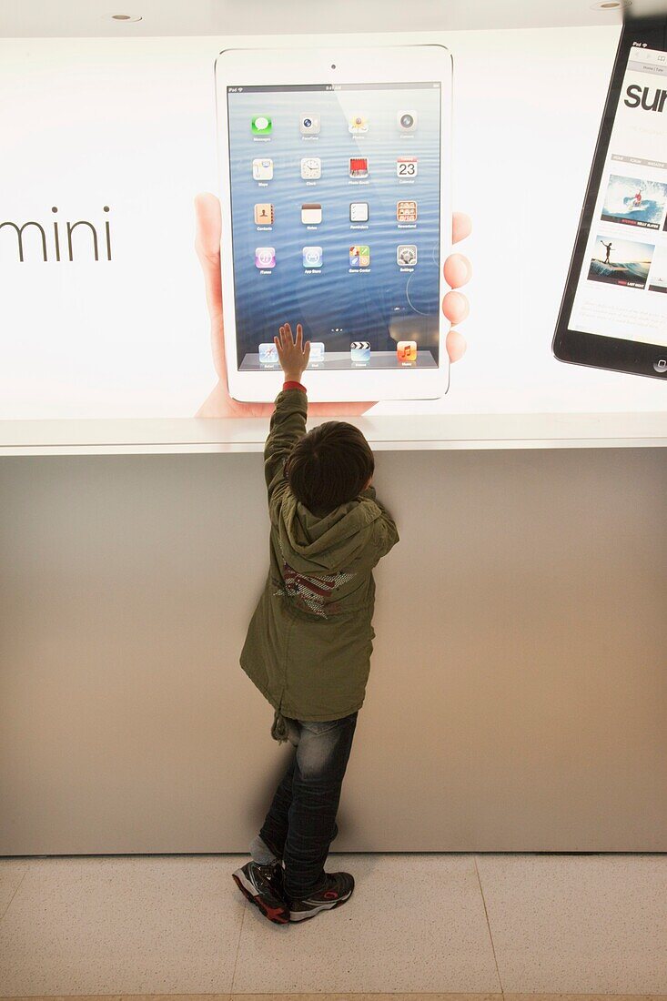 China,Hong Kong,Apple Store,Child Touching Window Display
