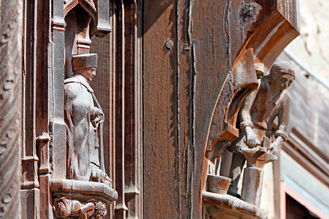 France,Seine et Marne, Moret sur ??Loing, Medieval village, House neo Gothic style, Sculpture in front