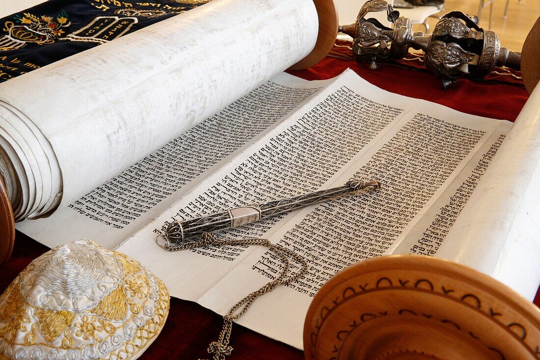 Torah scroll and Yad, Torah pointer, France