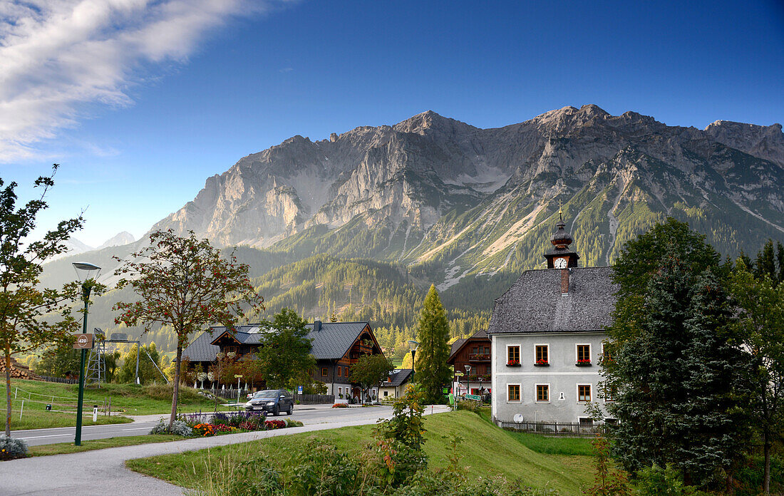 Blick auf den Dachstein im Ramsau über Schladming, Steiermark, Österreich