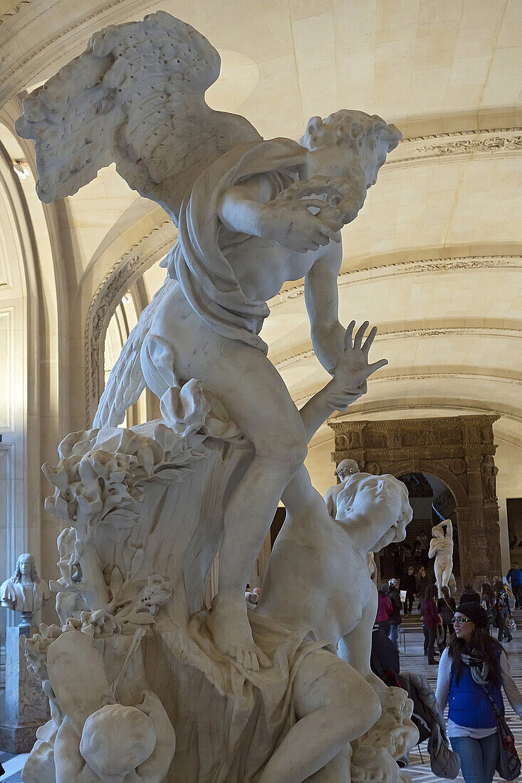 the hall of italian sculpture, museum of the louvre, paris (75), france