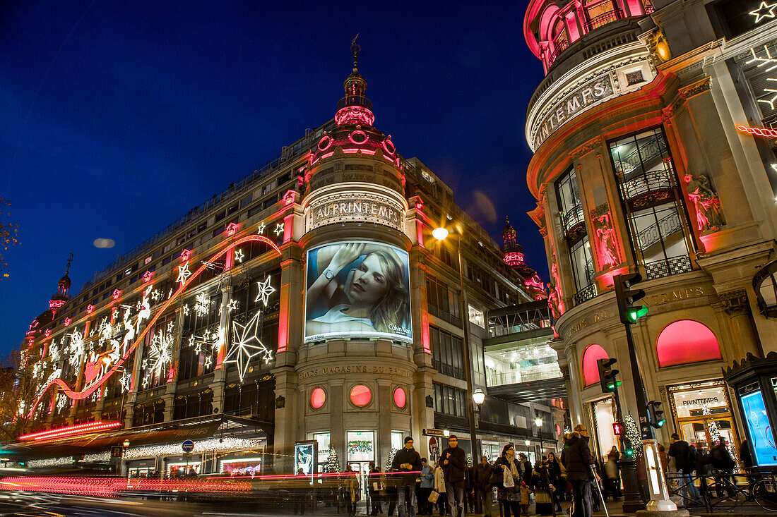 illumination of the department stores on the big boulevards, the printemps-haussmann, 9th arrondissement, paris (75), ile-de-france, france