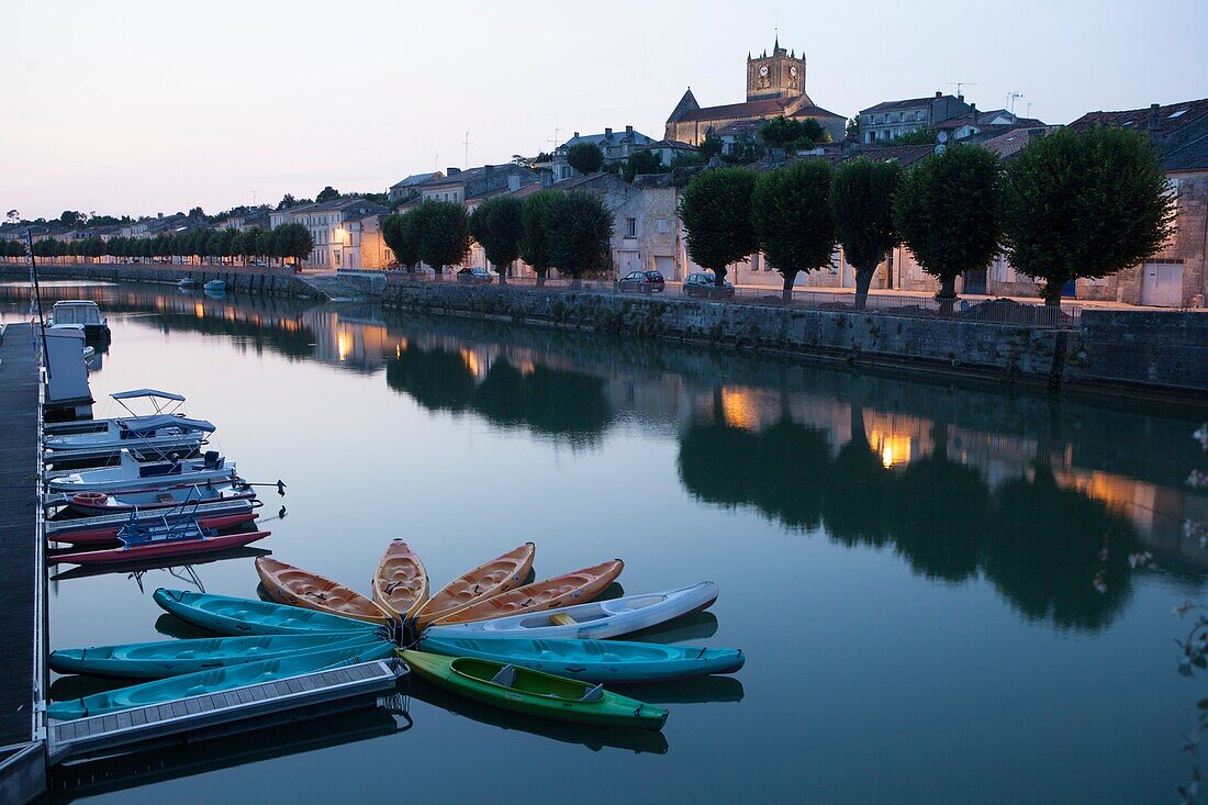 France, Charente-Maritime, Saint-Savinien, dusk, canoe rental