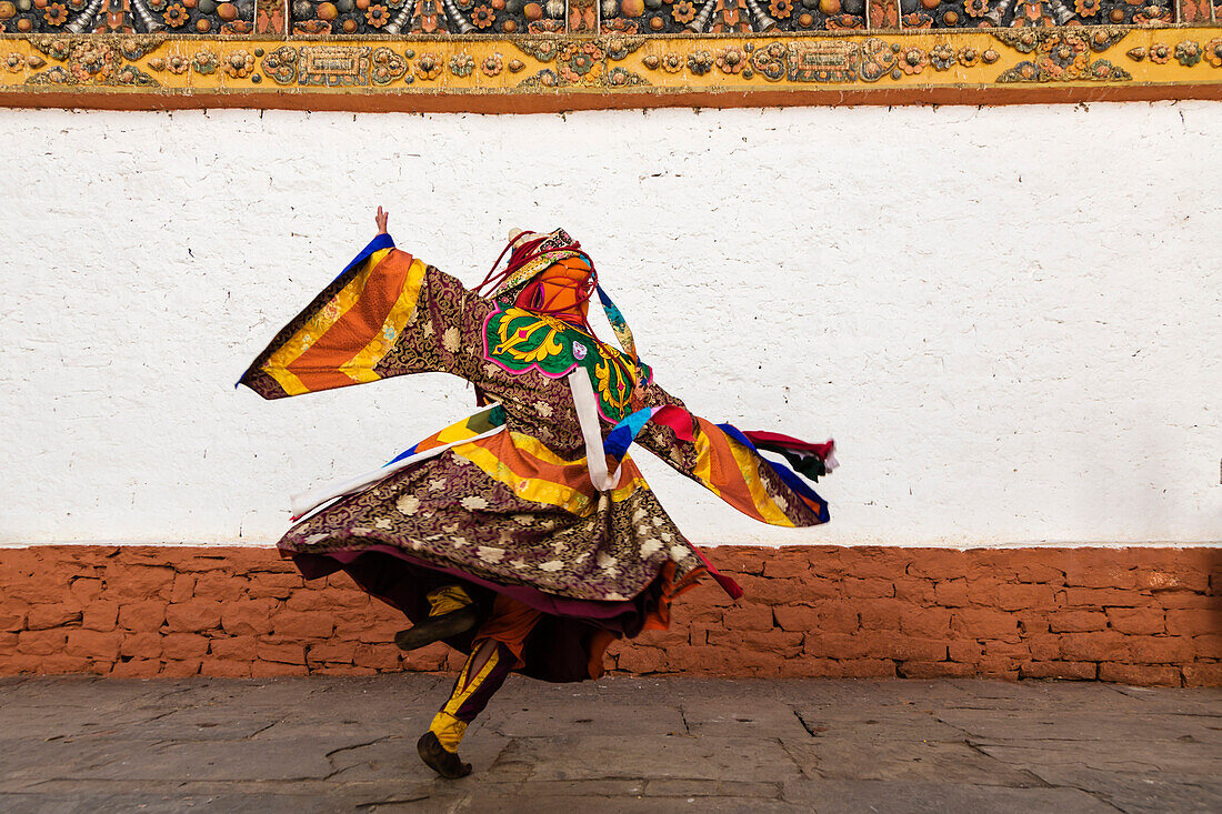 Performer dancing in traditional dress