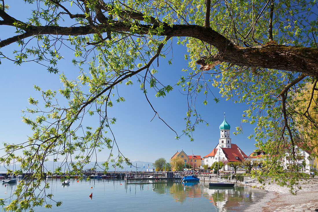 St.. Georg Church and Castle, Peninsula of Wasserburg, Lake Constance, Schwaben, Bavaria, Germany, Europe