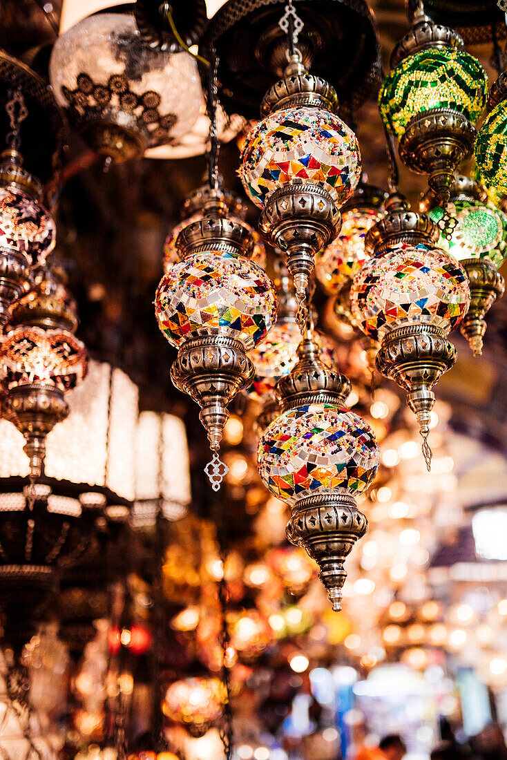 Mosaic glass Turkish lights on display, Grand Bazaar (Kapali Carsi), Istanbul, Turkey, Europe