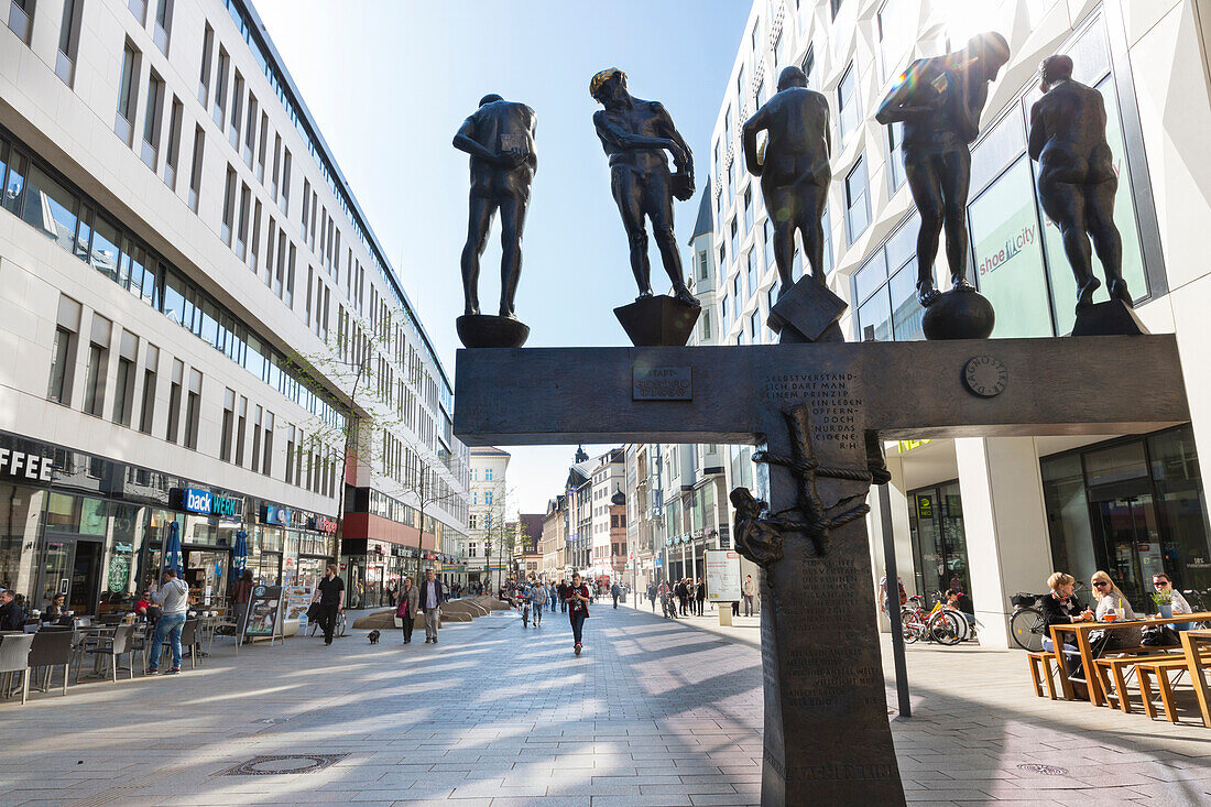 Plastik in Bronze von Bernd Göbel, Unzeitgemäße Zeitgenossen, Grimmaische Strasse, Innenstadt, Leipzig, Sachsen, Deutschland, Europa