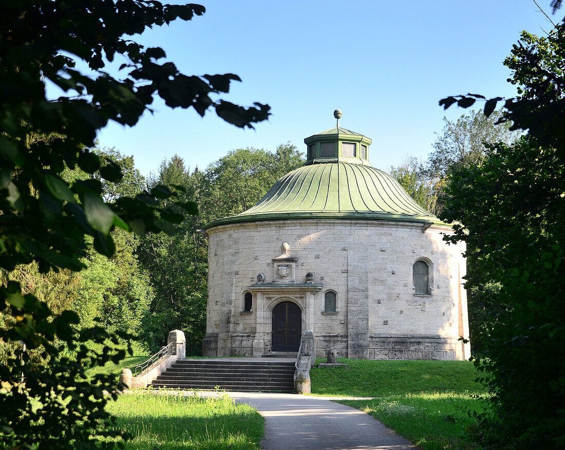 Wasserschloß Reisach an der an der Mangfall bei Weyarn, Oberbayern, Bayern, Deutschland