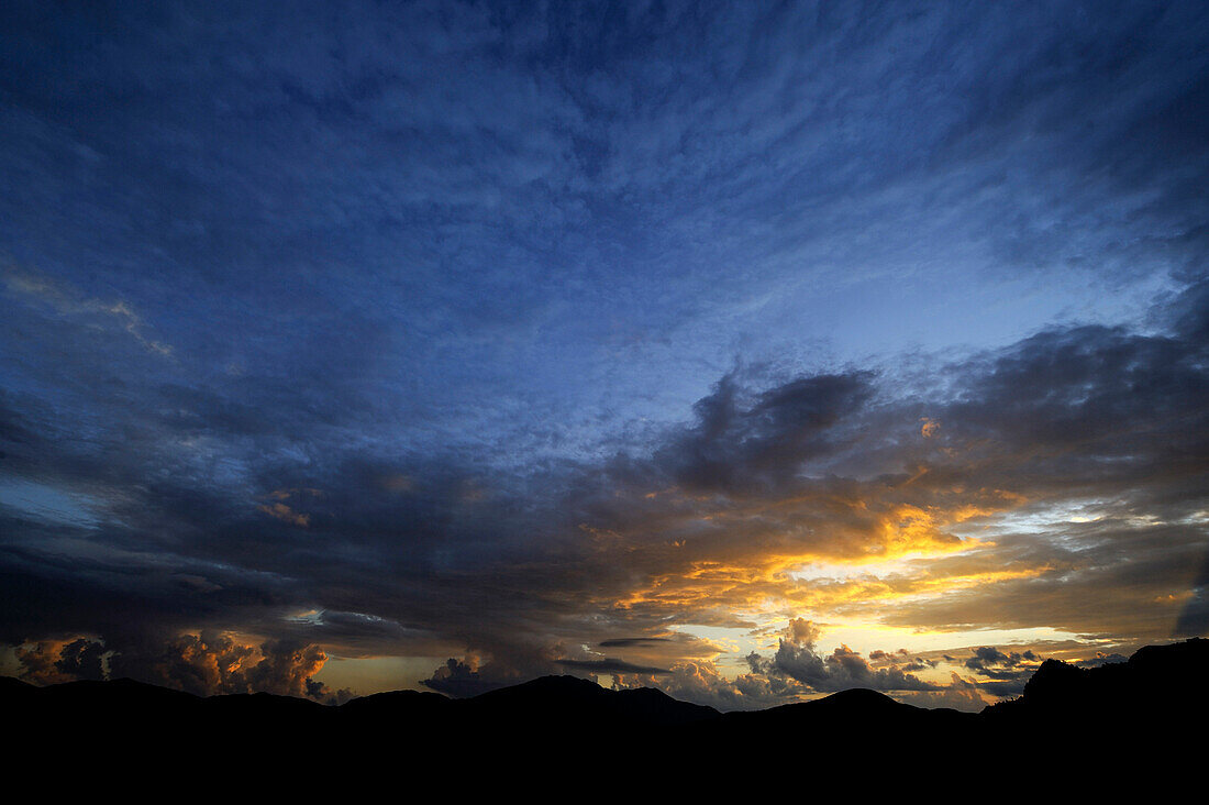 Sonnenuntergang in der Annapurna Region, Nepal, Asien