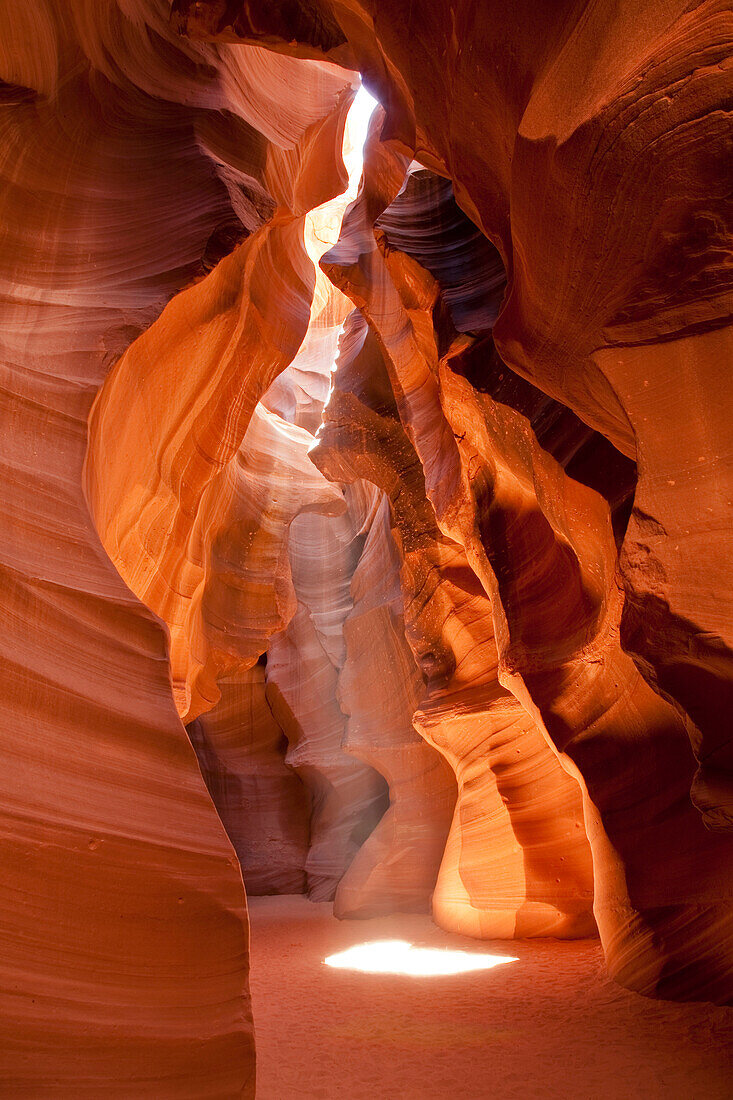 Curving rock walls in Antelope Canyon, Page, Arizona, United States