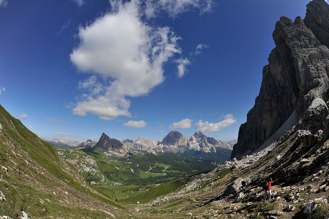 Forcella Giau, Blick Richtung Tofana Gebiet, Dolomiten, Südtirol, Italien