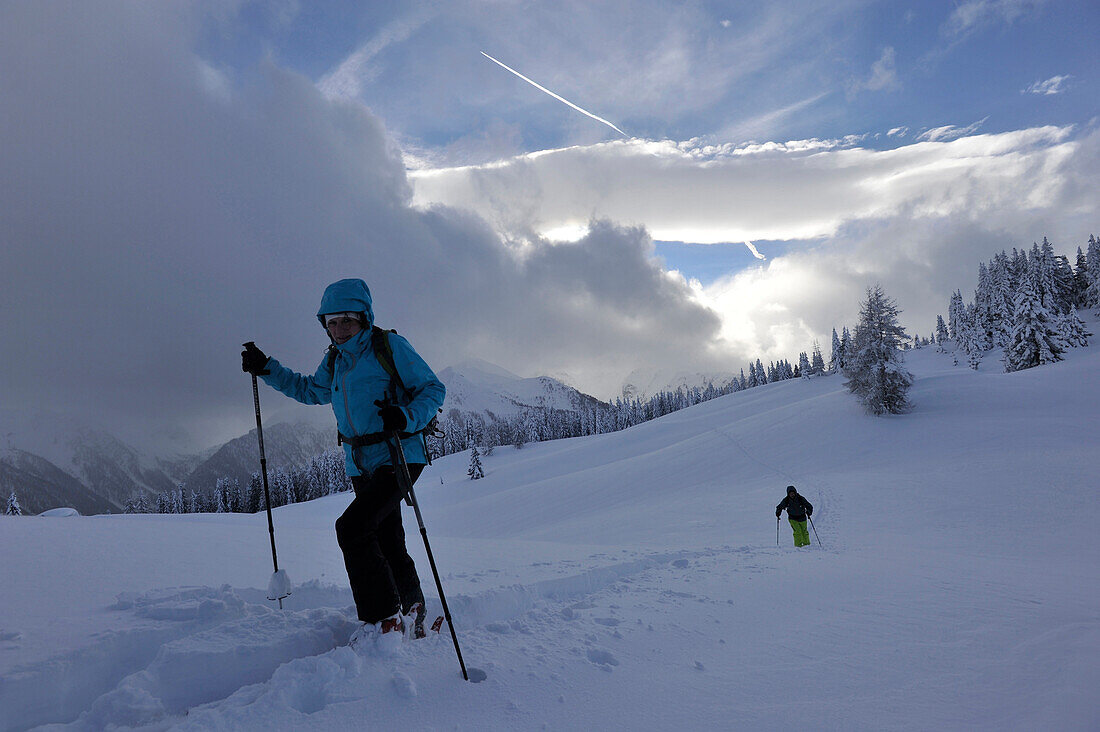 Skitour im Lesachtal, Blick Richtung Dolomiten, Osttirol, Österreich