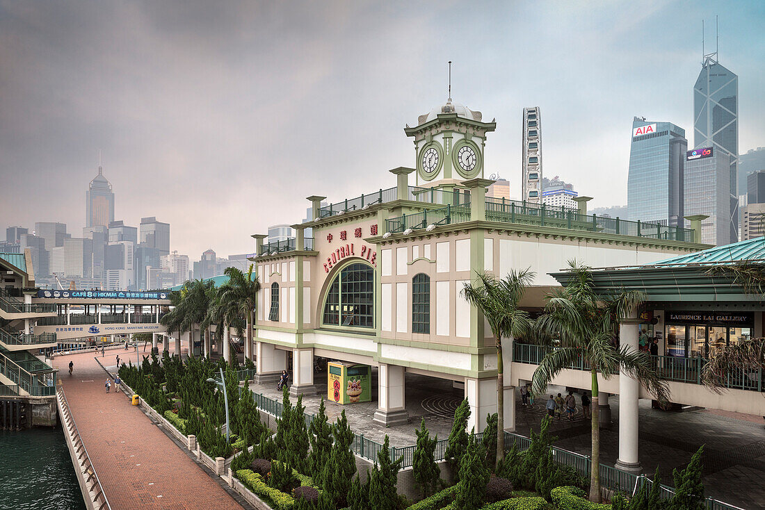 Central Pier with view at Bank of China and Causeway Bay, Hongkong Island, China, Asia