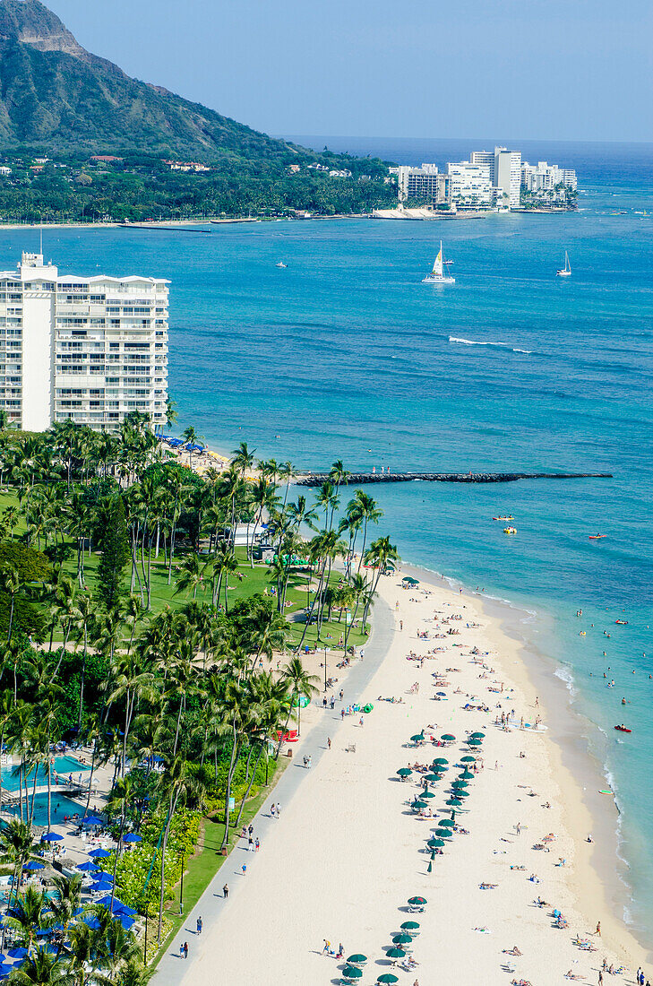 Waikiki Beach and Diamond Head, Waikiki, Honolulu, Oahu, Hawaii, United States of America, Pacific