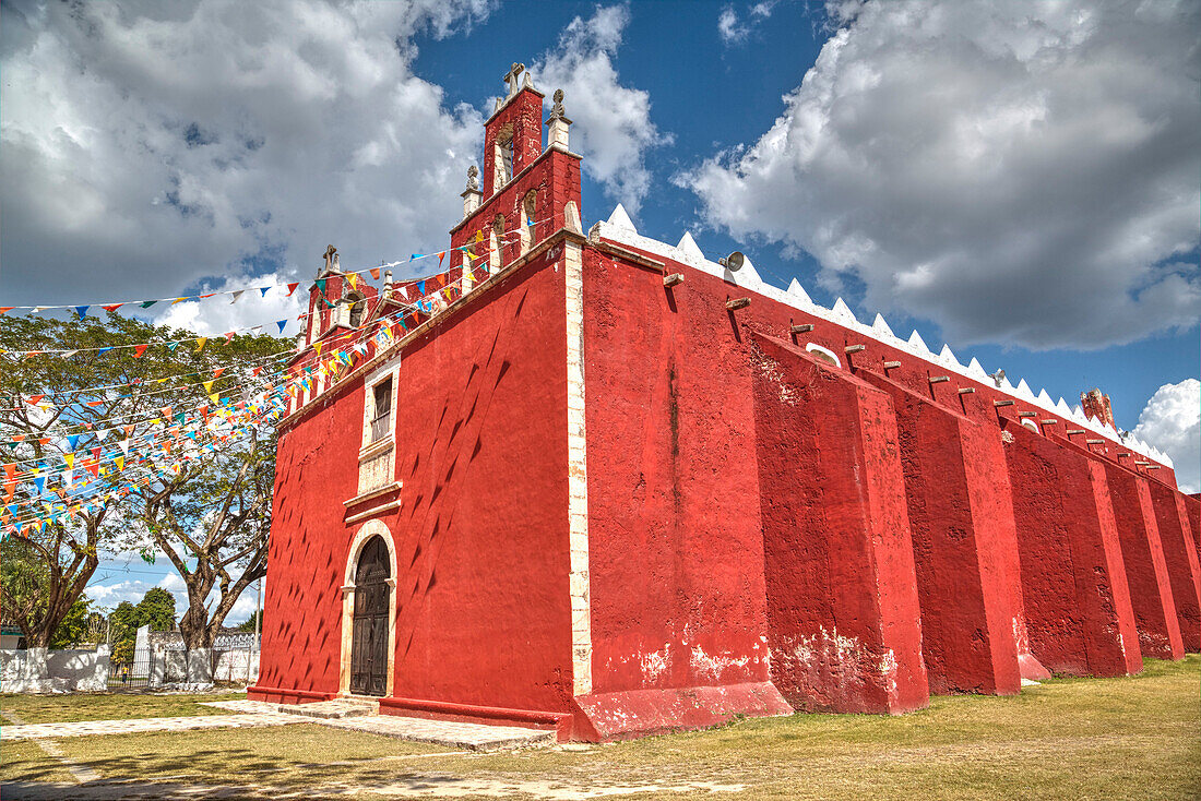 Teabo Convent of Saints Peter and Paul, built in late 17th century, Route of the Convents, Yucatan, Mexico, North America