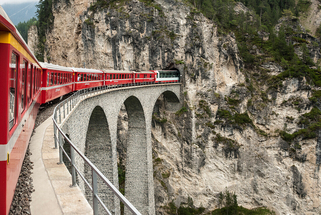 Landwasser Viaduct, Filisur, Albula railway on the Glacier Express route, UNESCO World Heritage Site, Switzerland, Europe