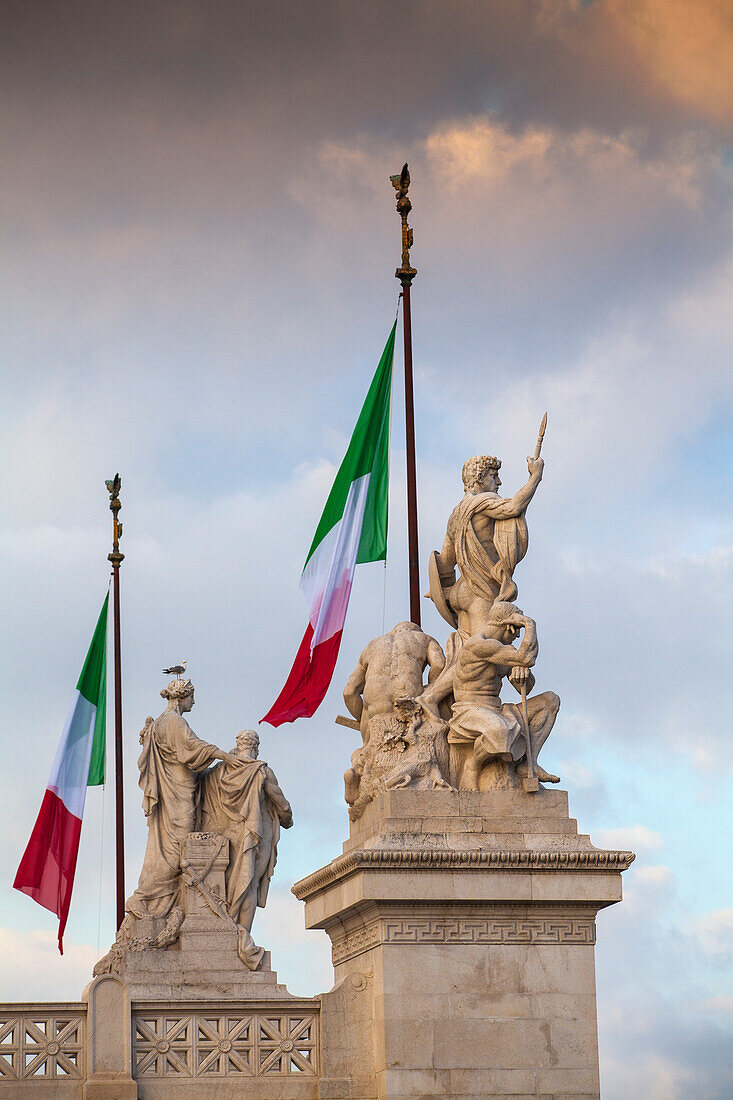 Statues on Vittorio Emanuele II Monument, Rome, Lazio, Italy, Europe
