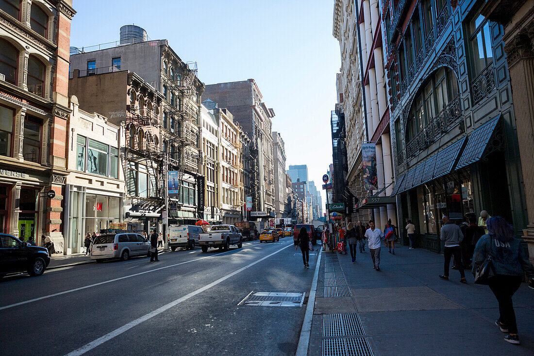 Strassenszene in Soho, Broadway, Manhattan, New York City, USA, Amerika