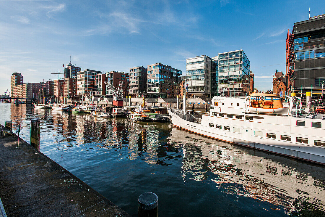 houses at Sandtorkai in the Hafencity of Hamburg, north Germany, Germany