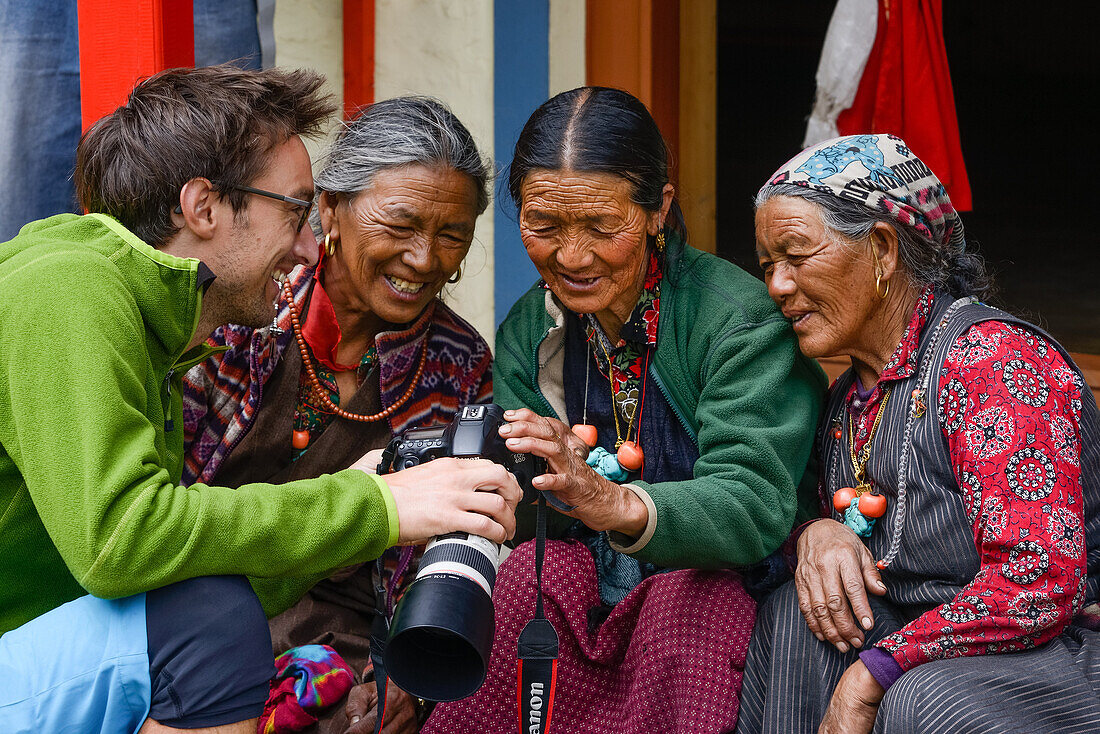 Mothers of monchs of the Buddhist gompa Yughat on the Nar Phu Trek between Meta and Nar, Nepal, Himalaya, Asia