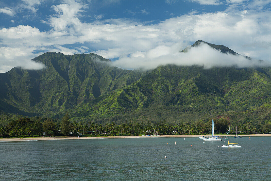 Sailboats and Hanalei Beach in the bay and valley, Hanalei, Kauai, Hawaii, United States of America