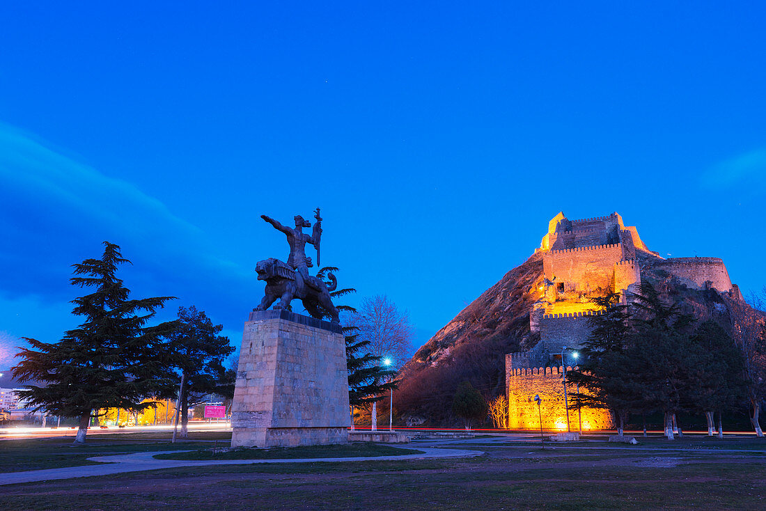 Gori Castle and Lomtchabuki statue, Gori, Shida Kartli, Georgia, Caucasus, Central Asia, Asia