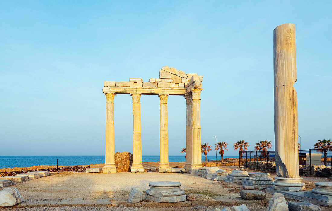 The second century Temple of Apollo and Athena, Side, Lycia, Turquoise Coast, Mediterranean Region, Anatolia, Turkey, Asia Minor, Eurasia