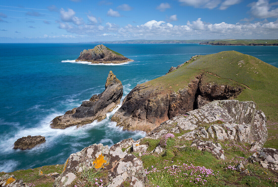 Dramatic Cornish coastline in The Rumps near Padstow, Cornwall, England, United Kingdom, Europe