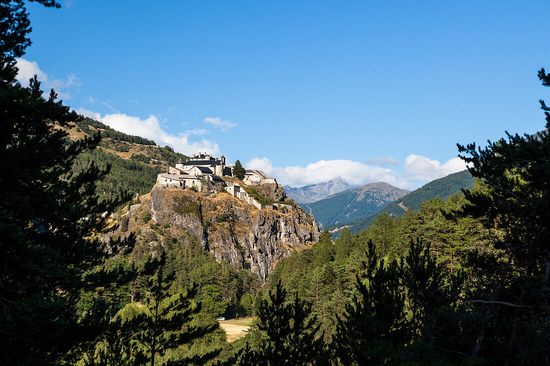 Village Fort Queyras, Departement Hautes-Alpes, Region Provence-Alpes-Cote d’Azur, Alps, France, Europe
