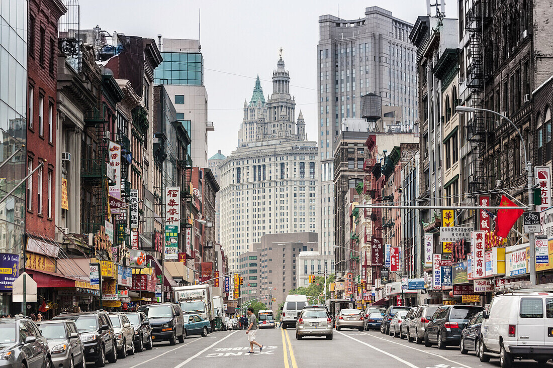 East Broadway, Woolworth Building, Municipal Building, Chinatown, Downtown, Manhattan, New York, USA