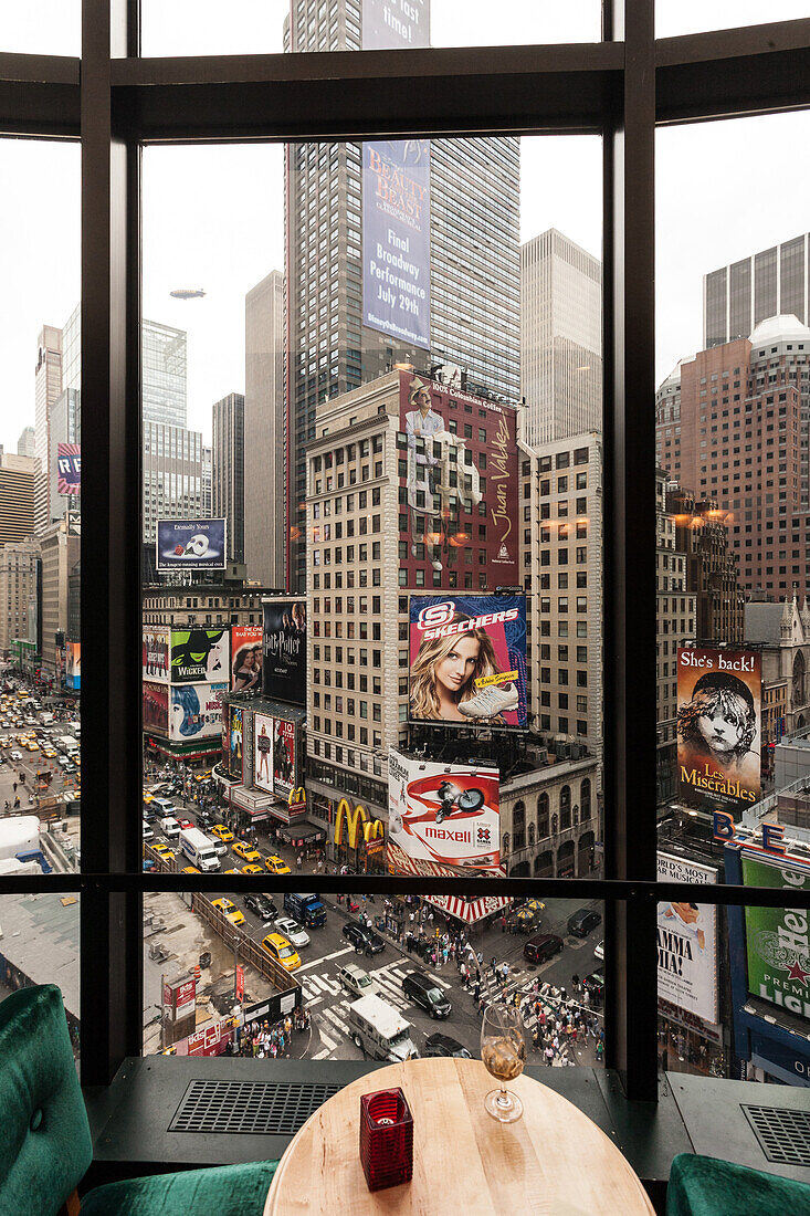 Rooftop Bar, Times Square, Theaterdistrikt, Midtown, Manhattan, New York, USA