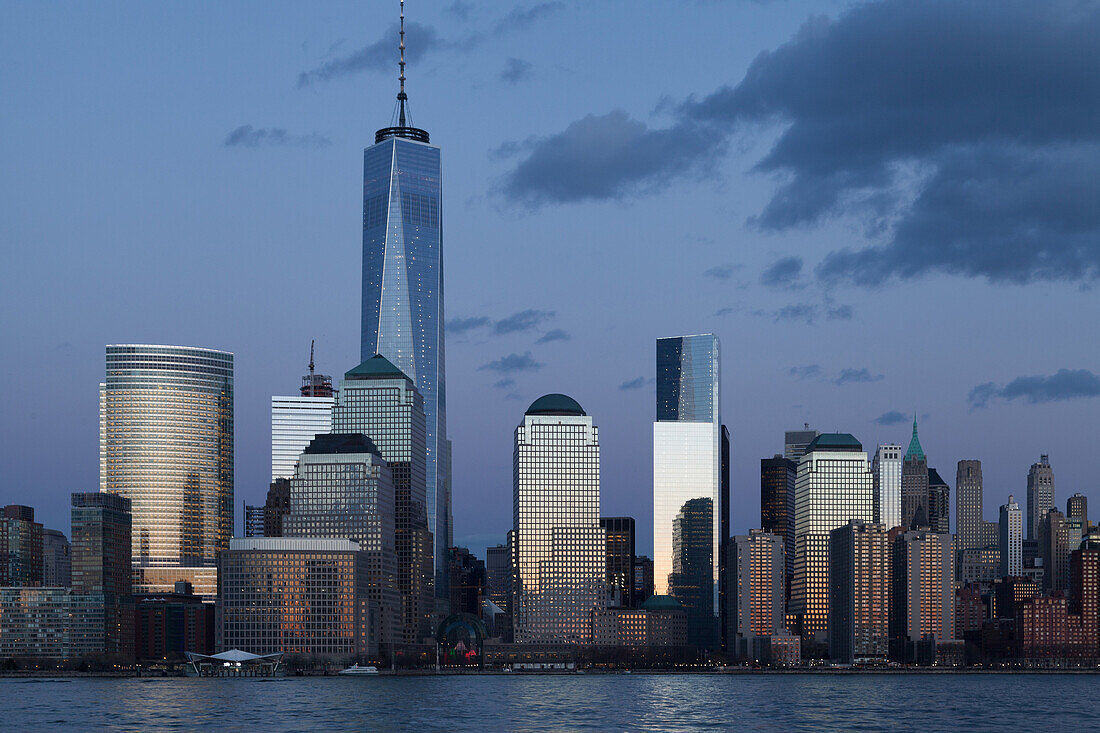Hudson River, Blick auf Downtown, Neues World Trade Center, World Finacial Center, Manhattan, New York, USA