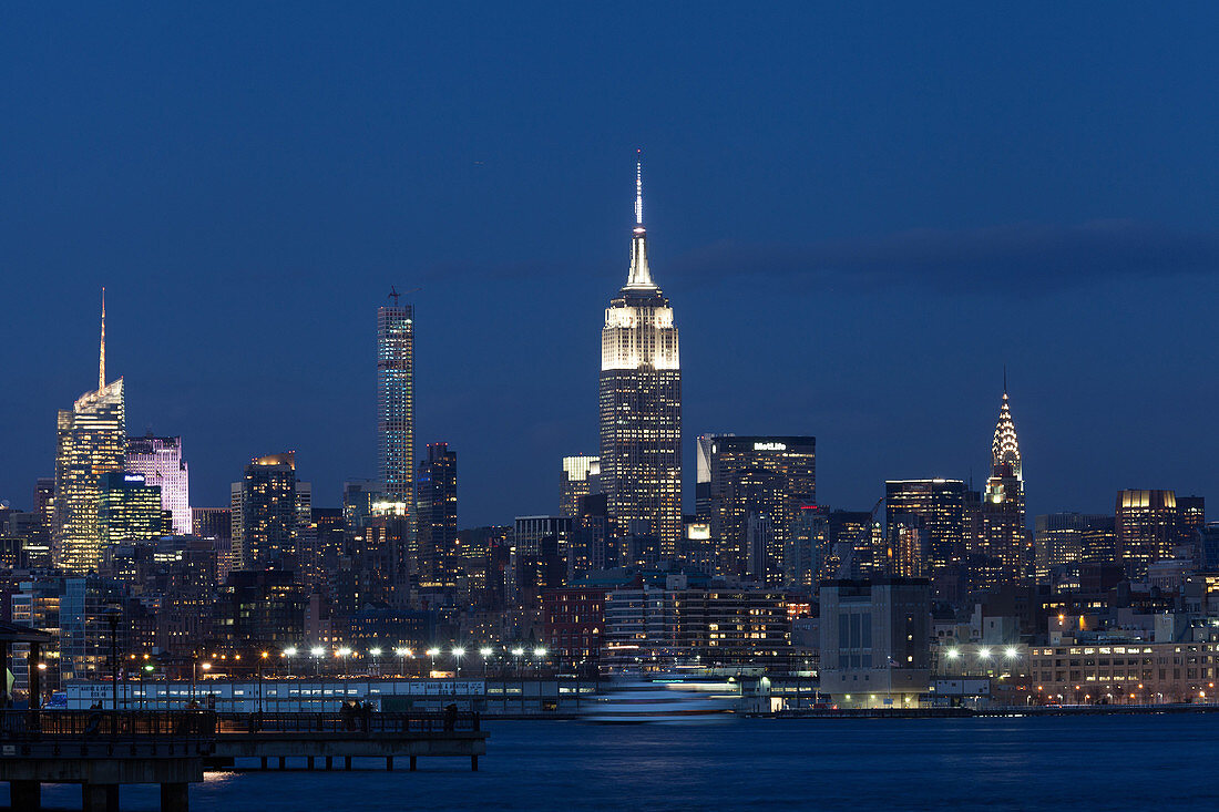 Hudson River, Blick nach Midtown, Empire State Building, Manhattan, New York, USA