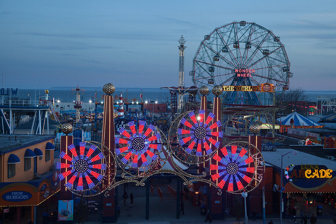  Amusement park, Coney Island, Brooklyn, New York, USA