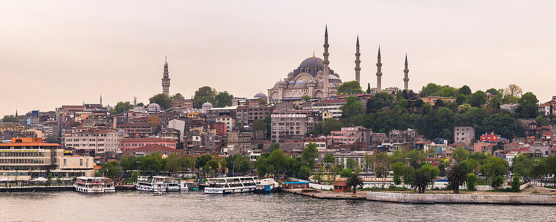 Suleymaniye Mosque, UNESCO World Heritage Site, seen across Golden Horn, Istanbul, Turkey, Europe