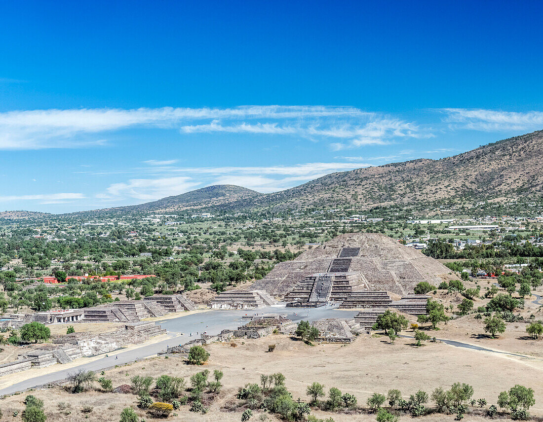 Pyramid ruins in remote landscape, San Juan Teotihuacan, State of Mexico, Mexico