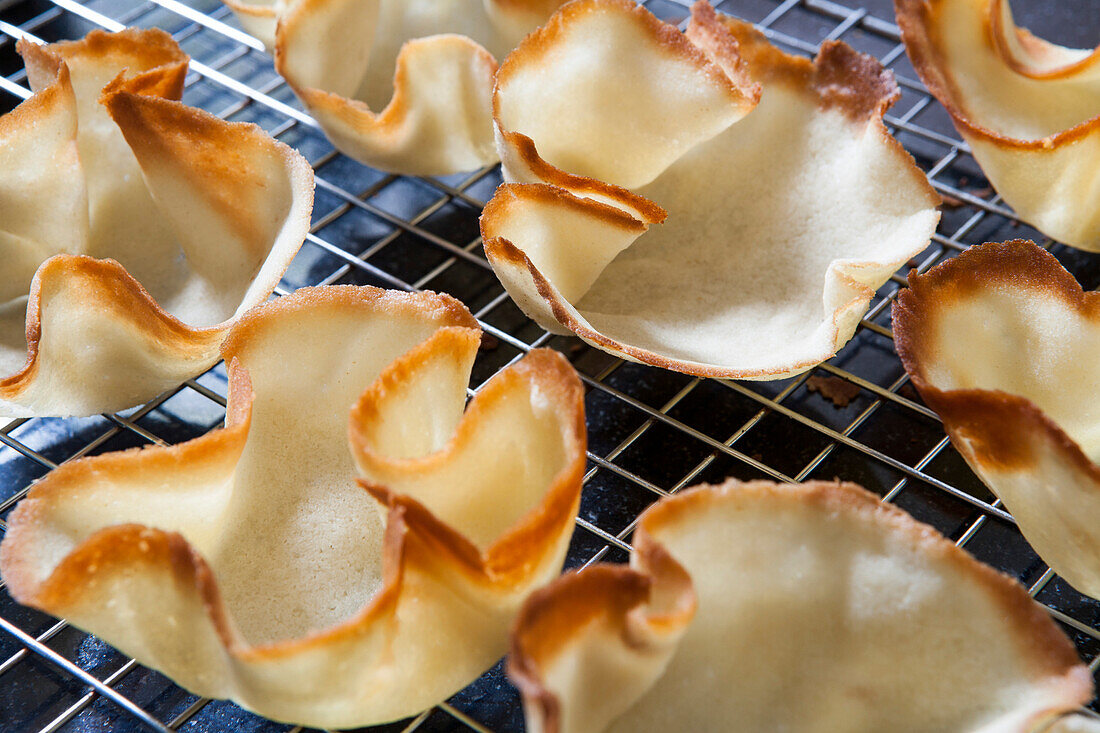 Baked Tuiles, Close-Up