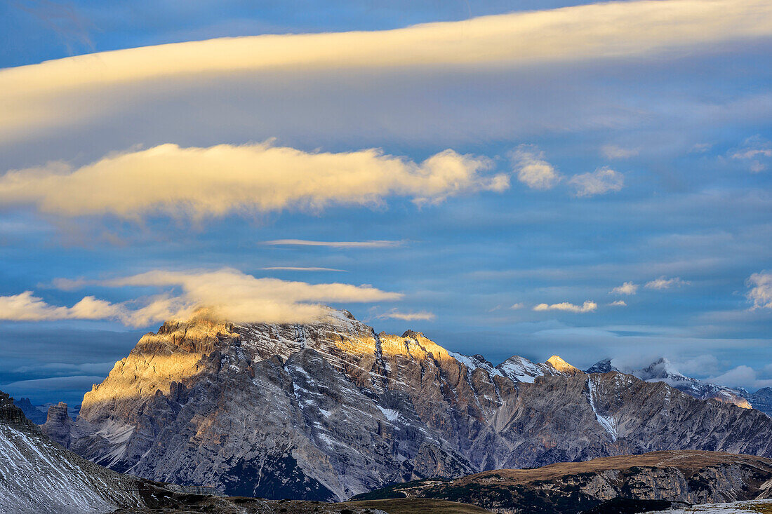 Wolkenstimmung über Monte Cristallo, Dolomiten, UNESCO Weltnaturerbe Dolomiten, Südtirol, Italien
