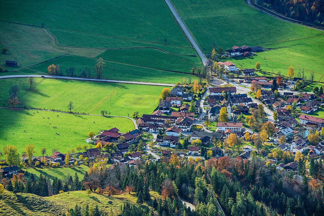 Blick auf Bayrischzell, Bayrischzell, Mangfallgebirge, Bayerische Alpen, Oberbayern, Bayern, Deutschland