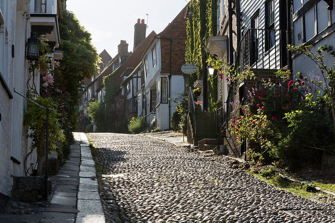 Cobblestone street and old cottages, Mermaid Street, Rye, East Sussex, England, United Kingdom, Europe